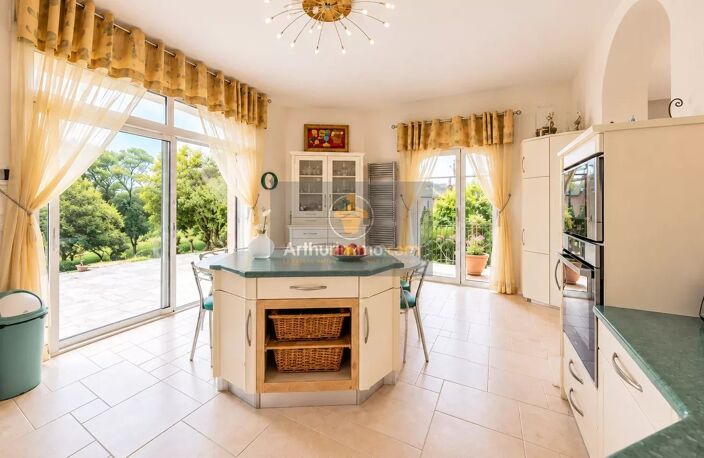 À Vendre Maison Hardricourt 10 Pièces 245 m² avec Jardin — photo 5