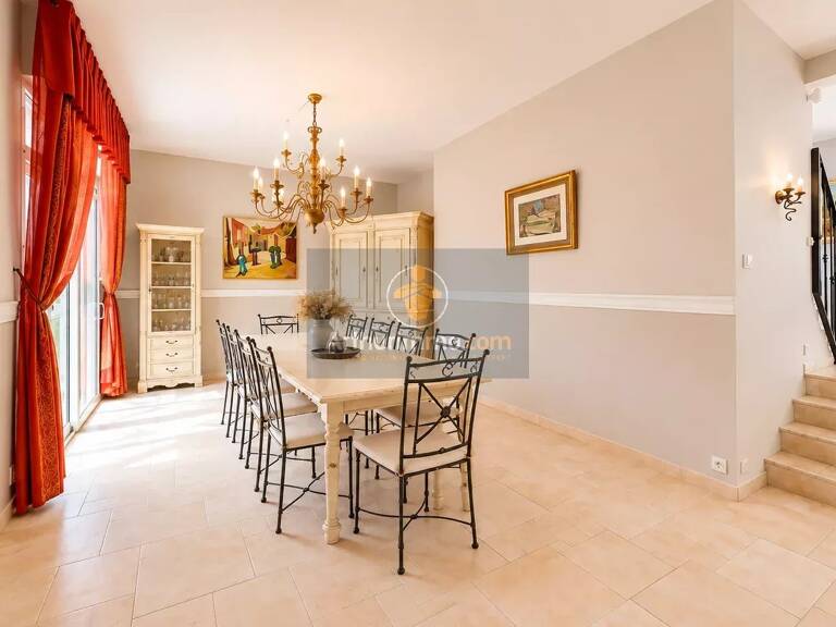 À Vendre Maison Hardricourt 10 Pièces 245 m² avec Jardin — photo 1