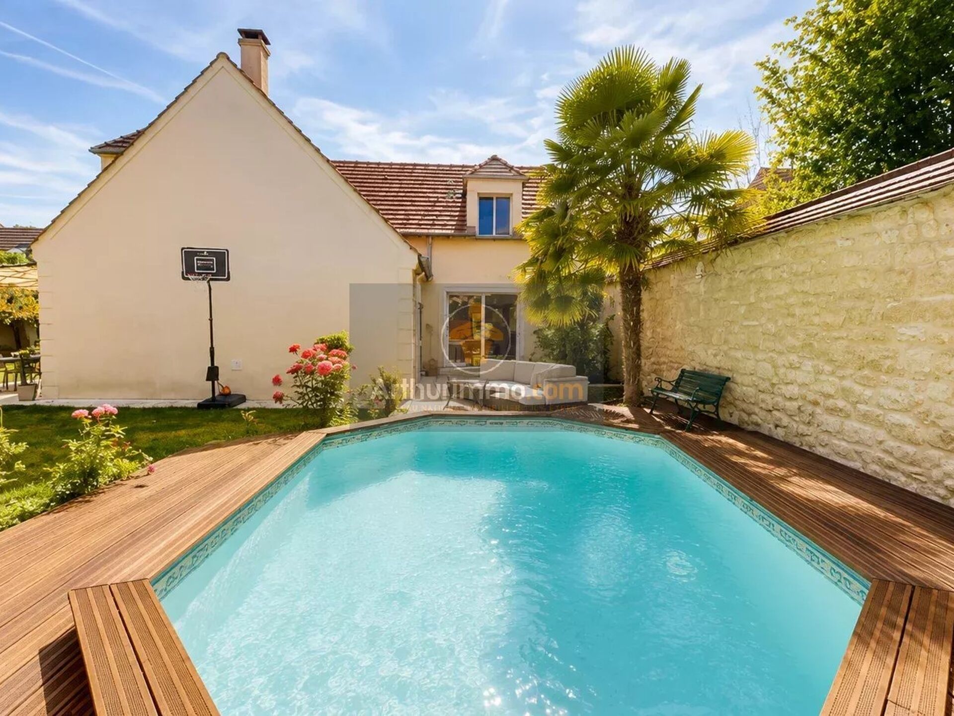Maison 6 pièces 158 m² · à Maule · 158 m² · 495 000 €