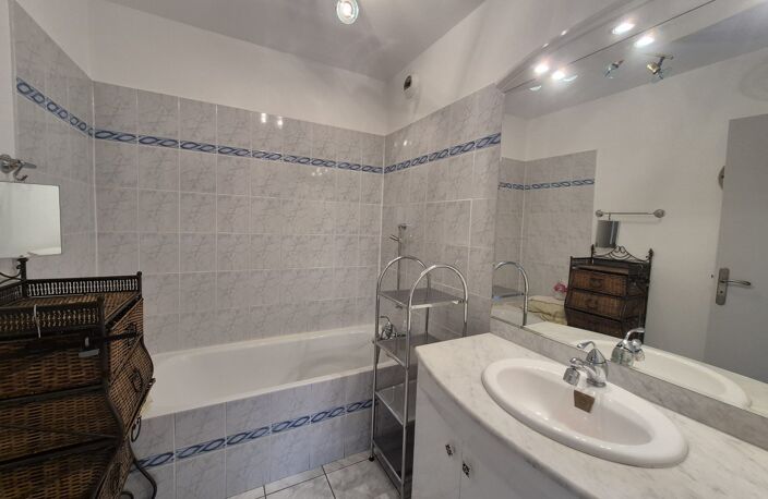 SEYSSINS Résidence 'Le mas des iles 3', appartement de 4 pièce — photo 5