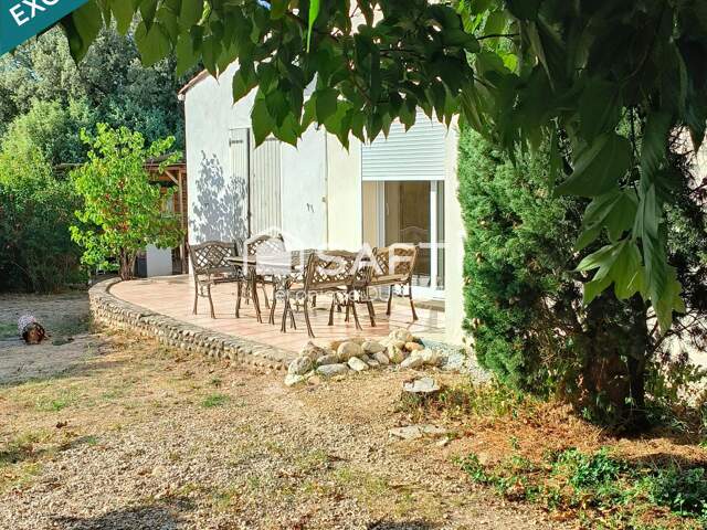Maison individuelle avec piscine — photo du bien