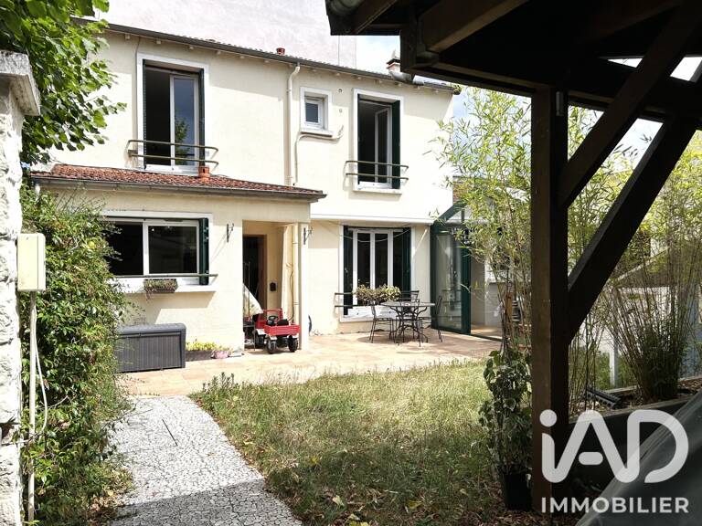 Vente Maison/villa 8 pièces — photo 1