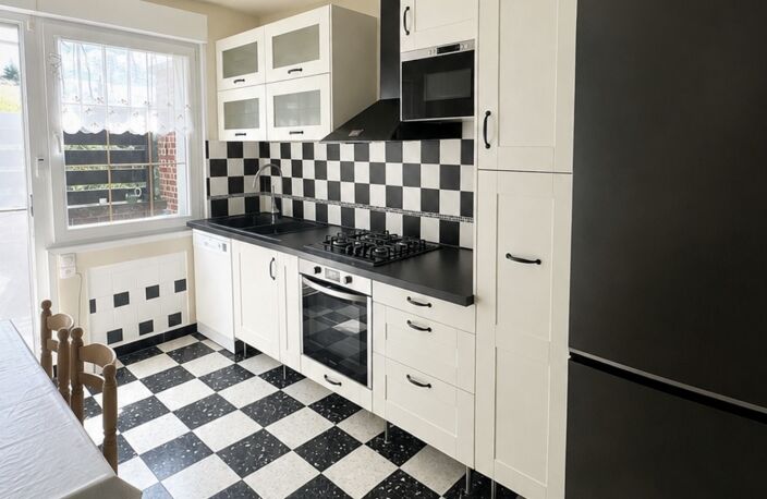 Vente Maison/villa 6 pièces — photo 2