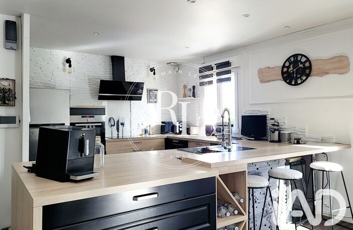 Vente Maison/villa 7 pièces — photo 2