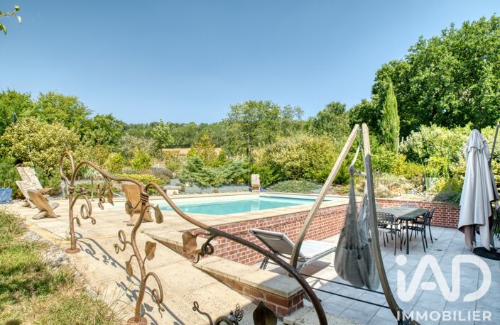 Vente Maison/villa 10 pièces — photo 2