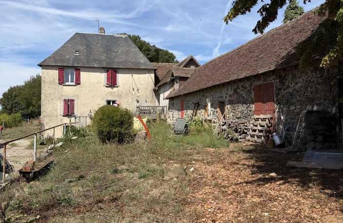 Maison en pierre avec dépendances et terrain — photo 4