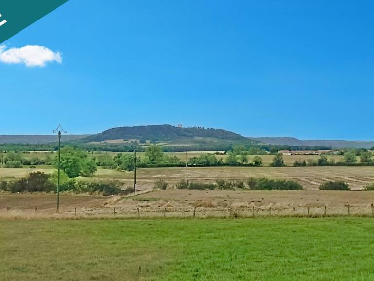 Terrain constructible de 2365m² avec vue imprenable sur le Montsec — photo 1