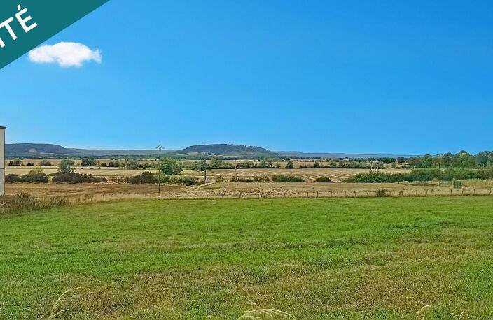Terrain constructible de 2365m² avec vue imprenable sur le Montsec — photo 2