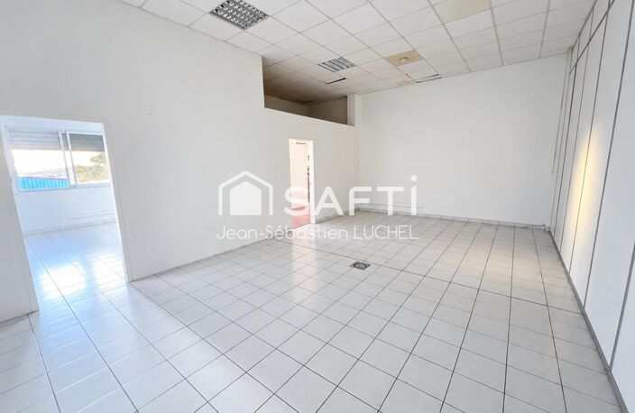 Local professionnel ou commercial de 80 m² avec mezzanine  Zone industrielle — photo 4