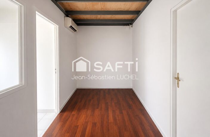 Local professionnel ou commercial de 80 m² avec mezzanine  Zone industrielle — photo 5