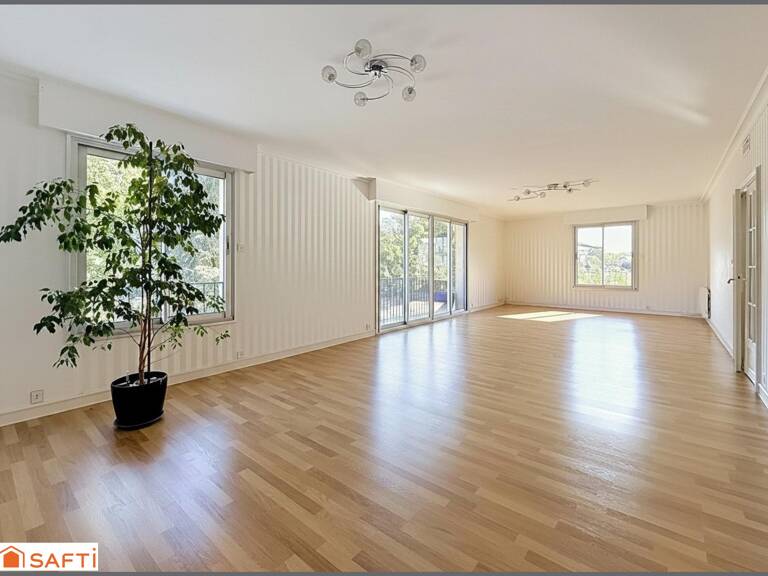 147 m2 avec vue Loire, balcons et garage. — photo 1