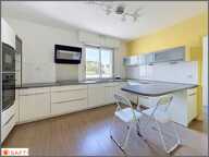 147 m2 avec vue Loire, balcons et garage. — photo 4
