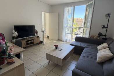 Appartement 3 pièces 880 €
