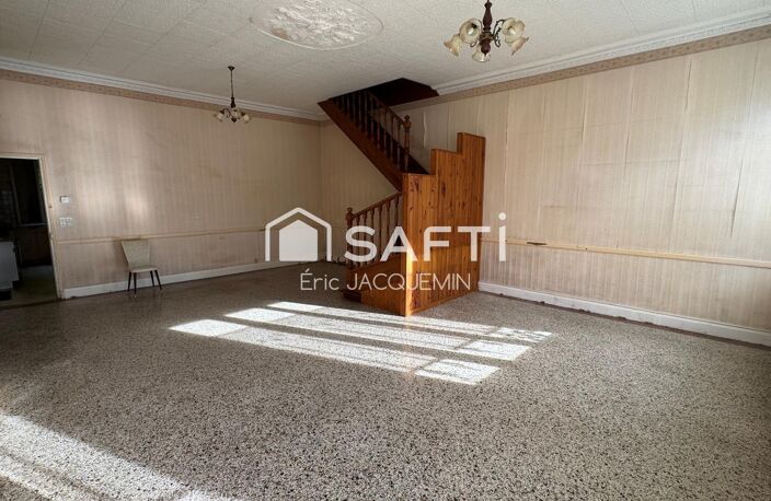 Avocourt 55270  Maison avec grange et écurie. — photo 2
