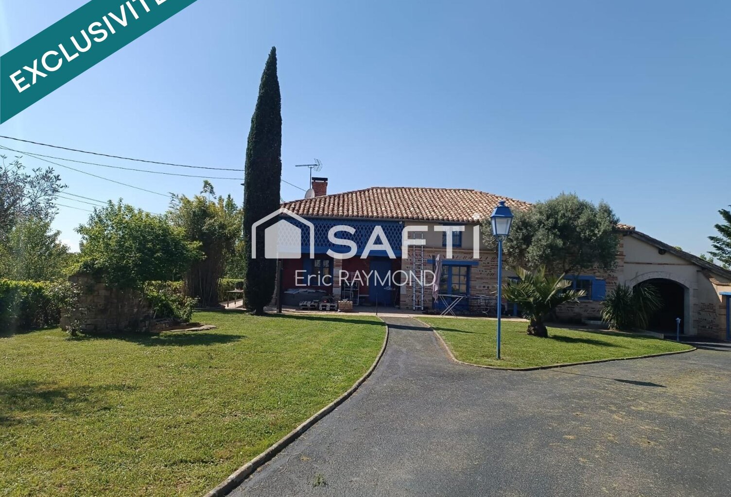 Charme toulousain et caractère viticole: découvrez cette belle maison de 8 pièces, 4 chambres, agrémentée d'une terrasse, d'un garage, d'une cave et d'un terrain comprenant 500 pieds de vigne, autrefois exploités par le propriétaire pour sa production personnelle de vin — photo 1