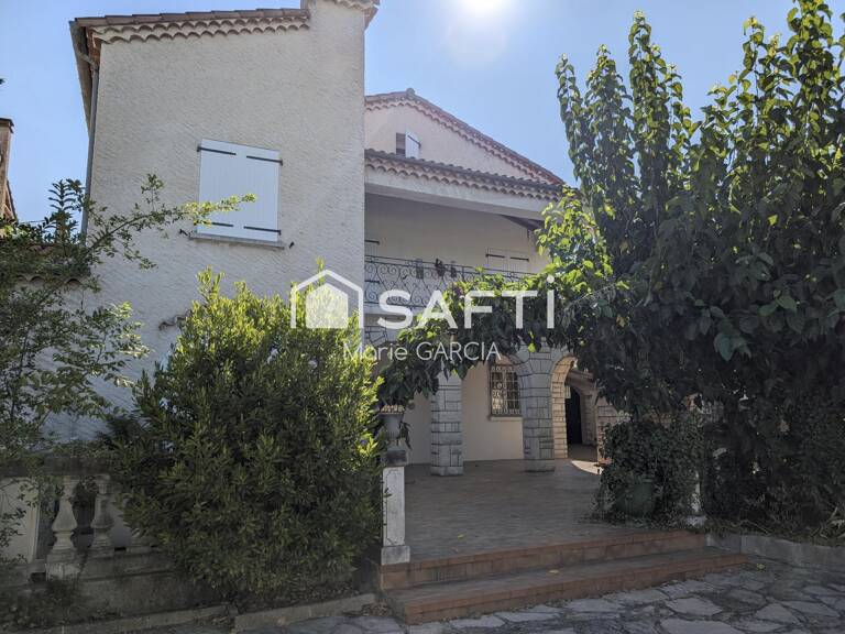Ancien hôtel + maison d'exploitant avec piscine — photo 1