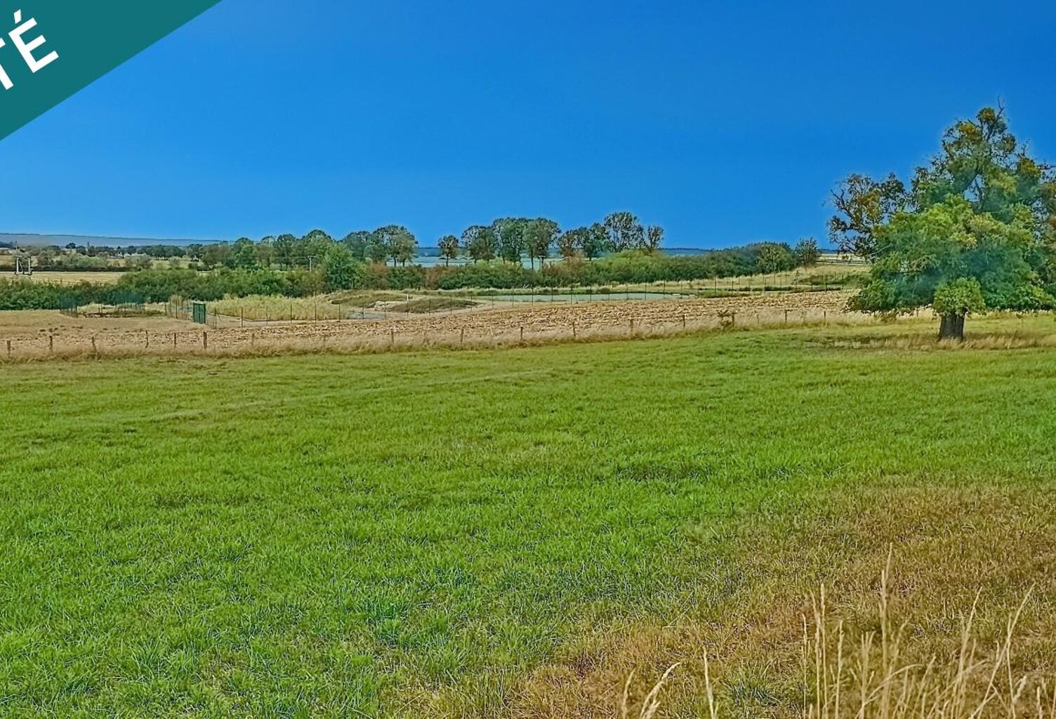 Terrain constructible de 2468m² avec vue imprenable sur le Montsec — photo 1
