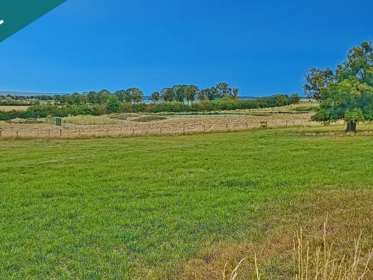 Terrain constructible de 2468m² avec vue imprenable sur le Montsec — photo 1