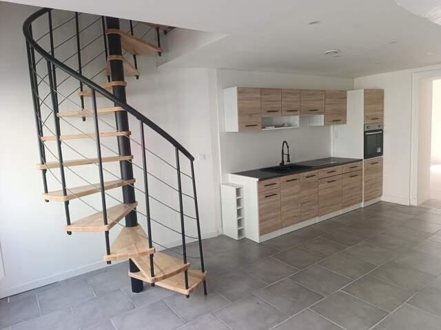 ISSOUDUN  Maison 103 m² avec extérieur sans vis-à-vis  DPE B — photo du bien