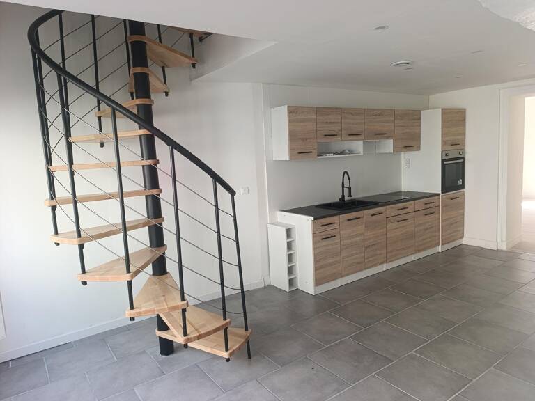ISSOUDUN  Maison 103 m² avec extérieur sans vis-à-vis  DPE B — photo 1