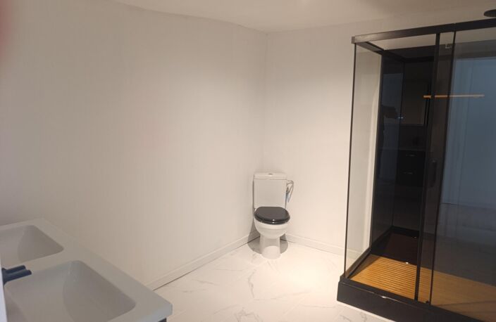 ISSOUDUN  Maison 103 m² avec extérieur sans vis-à-vis  DPE B — photo 3
