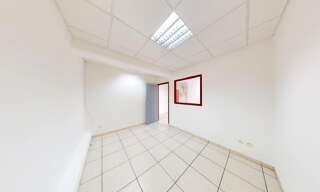 Bureau  10 m² à louer à Fort-de-France (97200)
