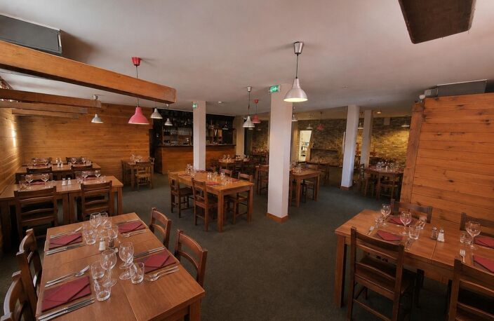 Bien rare, restaurant bar licence 4, sans concurrence. — photo 3
