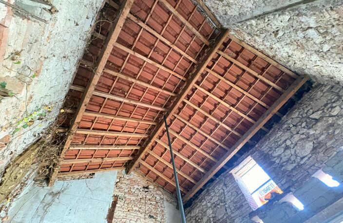 garage et terrain en zone urbaine — photo 2