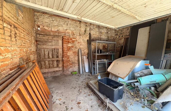 garage et terrain en zone urbaine — photo 4