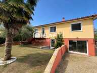 MAISON SUR SOUS SOL / 4 CHAMBRES / 2 SALLES D'EAU / GARAGE / TERRAIN CLOS — photo 2