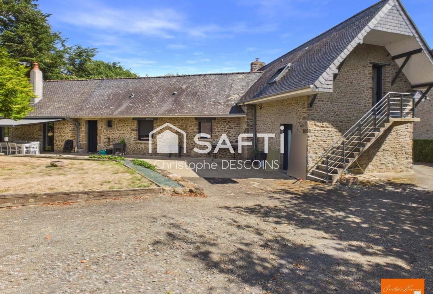 BELLE LONGÈRE DE 160 M² À LA CHAPELLE-AU-RIBOUL — photo 1
