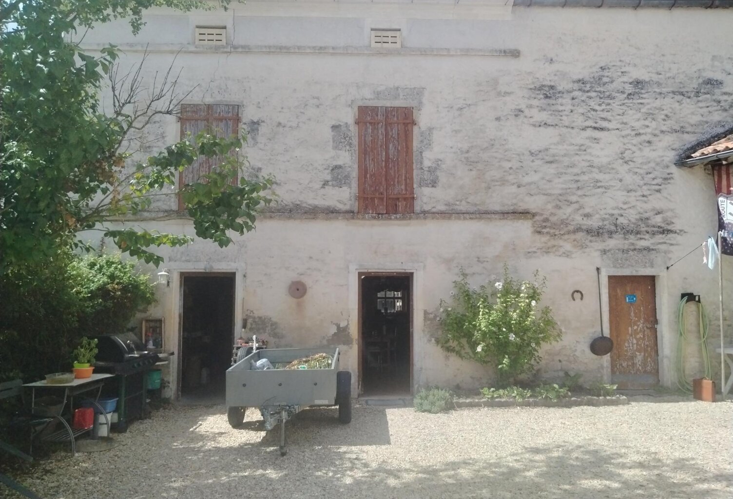 Maison de charme et dependances à haut potentiel — photo 1