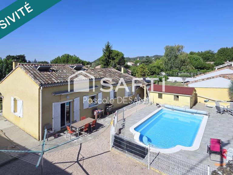 Charmante maison avec beau terrain et piscine — photo 1