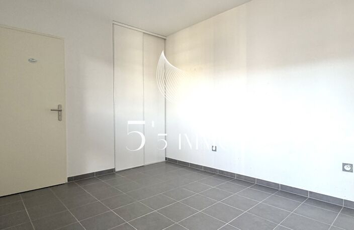 2 PIECES / PORT MARIANNE  — photo 5
