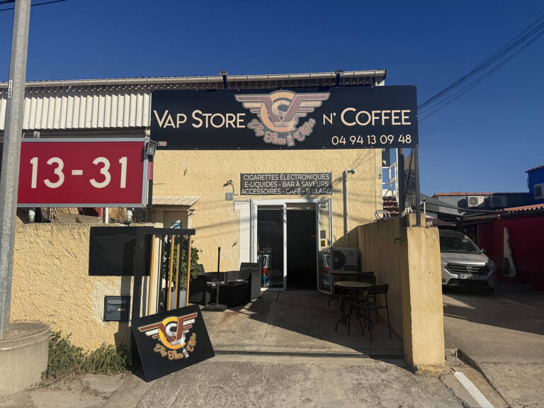 LOCAL COMMERCIAL ZONE SAINT-MARTIN — photo 1