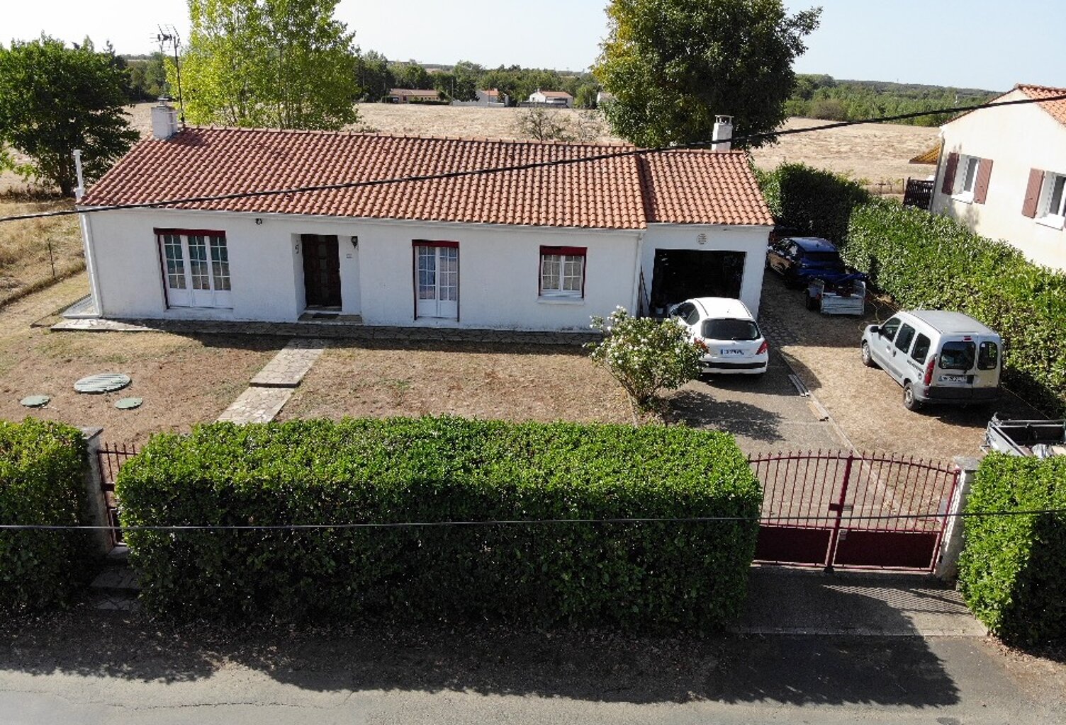  Maison de plain-pied, 4 chambres - Ste Hermine - 85210 — photo 1