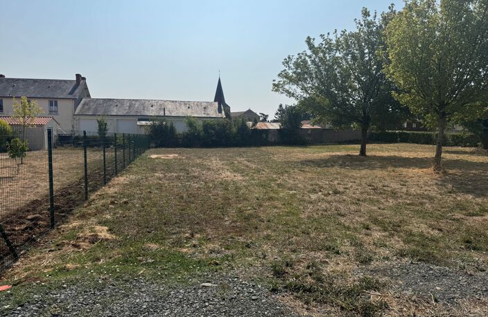 Très beau terrain à bâtir- ST ÉTIENNE DE BRILLOUET - 85210 — photo 2