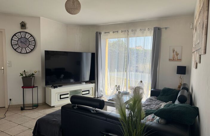 Maison de plain pied avec terrain clos - THIRE - 85210 — photo 4