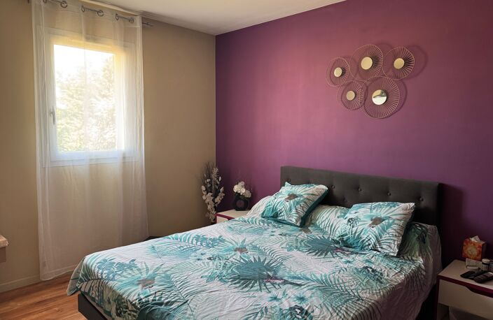 Maison de plain pied avec terrain clos - THIRE - 85210 — photo 5