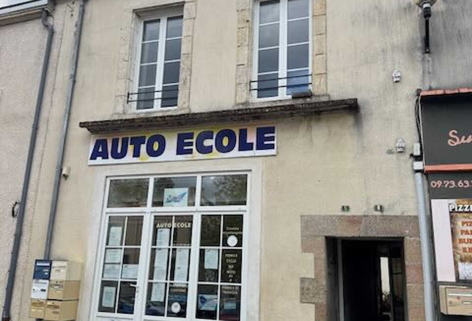 Investissement locatif Immeuble de 2 logements. BOURNEZEAU - 85480. — photo 1