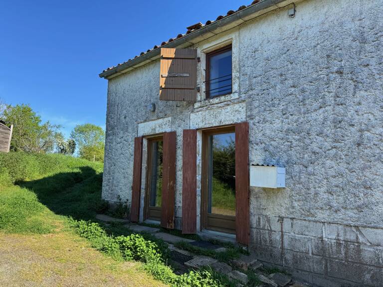 Maison à réhabiliter - St Martin Lars - 85210 — photo 1