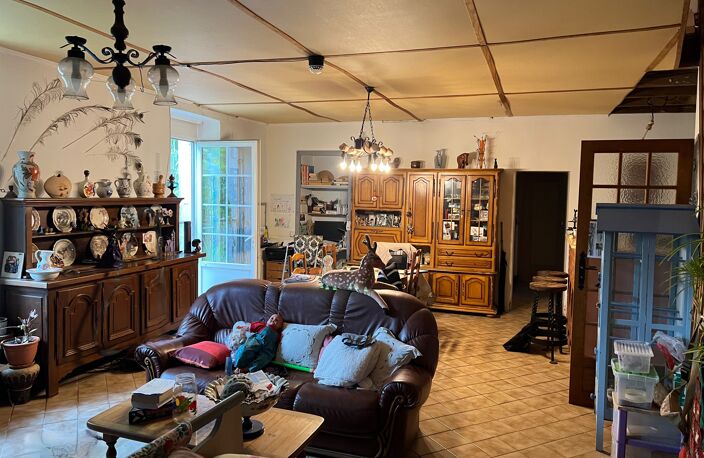 Maison en pierres à rénover - Ste Etienne de Brillouet - 85210 — photo 2
