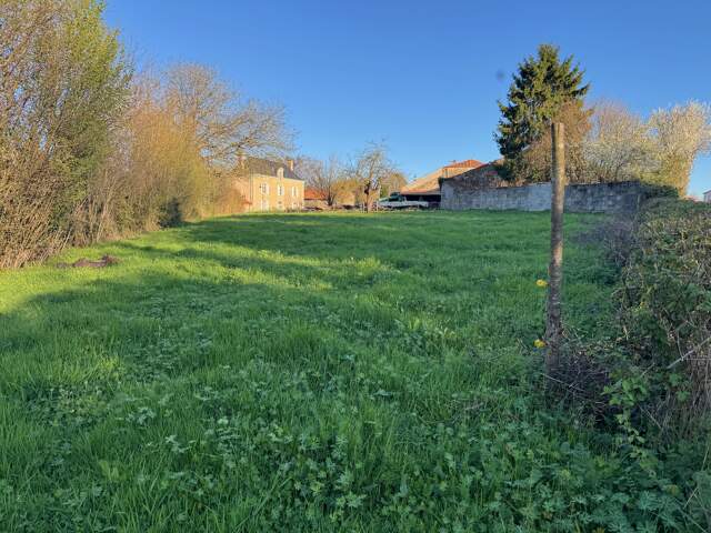 Beau terrain à bâtir - LA JAUDONNIERE - 85110 — photo du bien