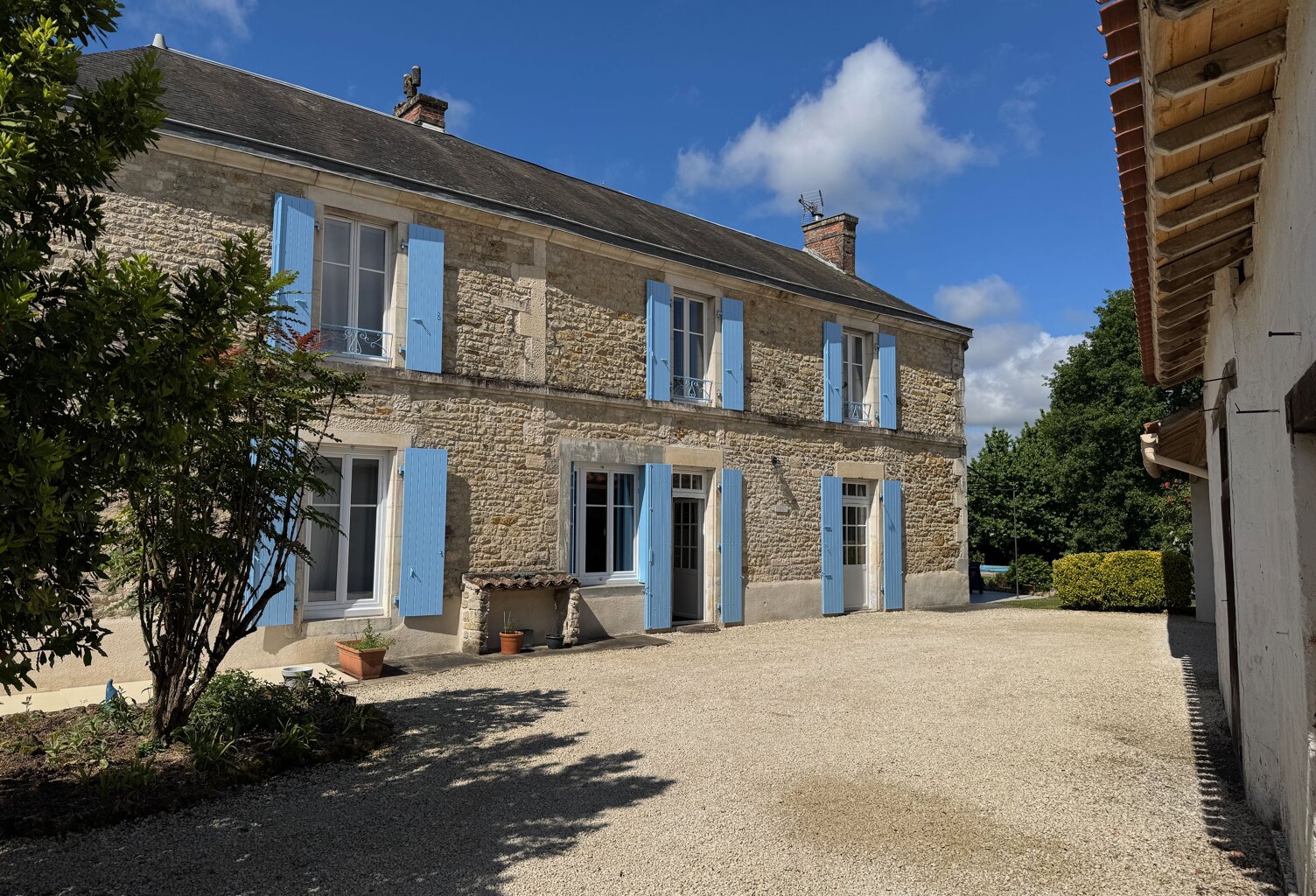 Très belle maison bourgeoise, piscine et chambres d\'hôtes - A 5min DE ST JEAN D\'HERMINE 85210 — photo 1