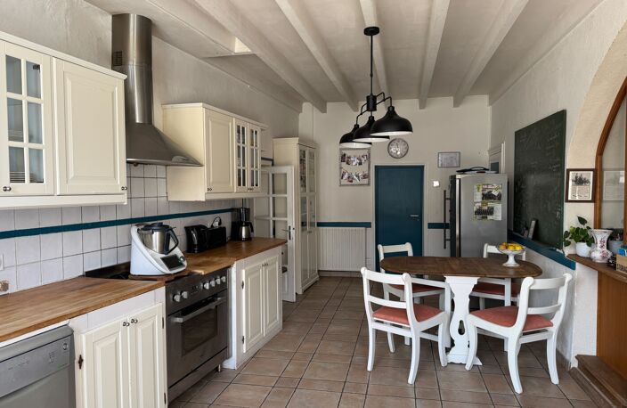 Très belle maison bourgeoise, piscine et chambres d\'hôtes - A 5min DE ST JEAN D\'HERMINE 85210 — photo 2