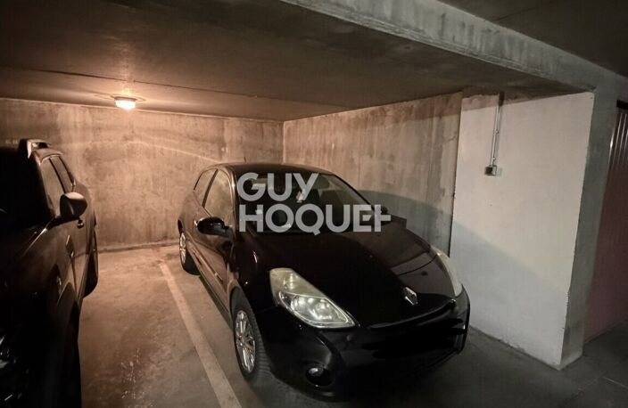 parking — photo 2