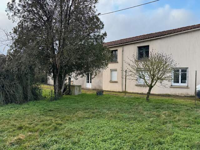 Spacieuse maison avec dépendance - LA CHAPELLE THÉMER - 85210 — photo du bien