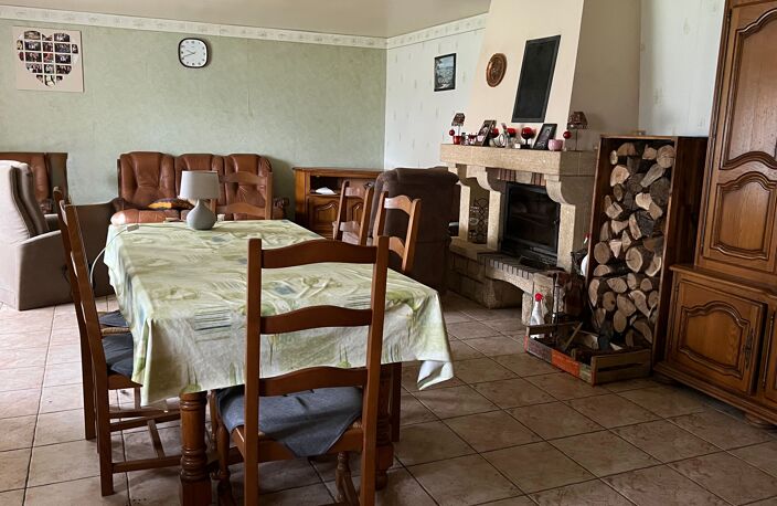 Spacieuse maison avec dépendance - LA CHAPELLE THÉMER - 85210 — photo 3