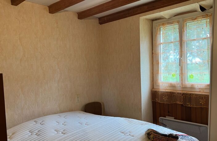 Spacieuse maison avec dépendance - LA CHAPELLE THÉMER - 85210 — photo 4