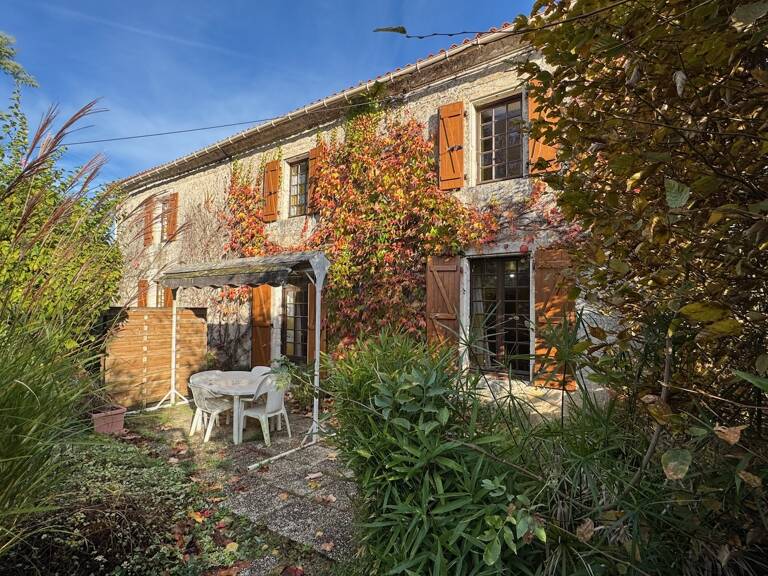 Maison de charme en pierre dans un havre de paix avec dépendance 270 m² et piscine - LA CHAPELLE THEMER 85210 — photo 1